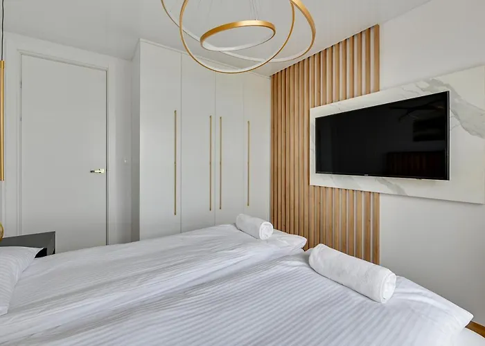 Luxury Voyager - Sea View Apartman *