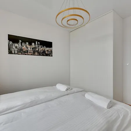 Luxury Voyager - Sea View