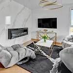 Luxury Voyager - Sea View